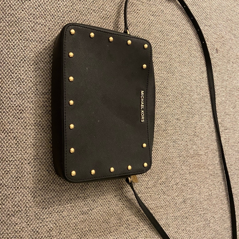 Small black Michael Kors crossbody